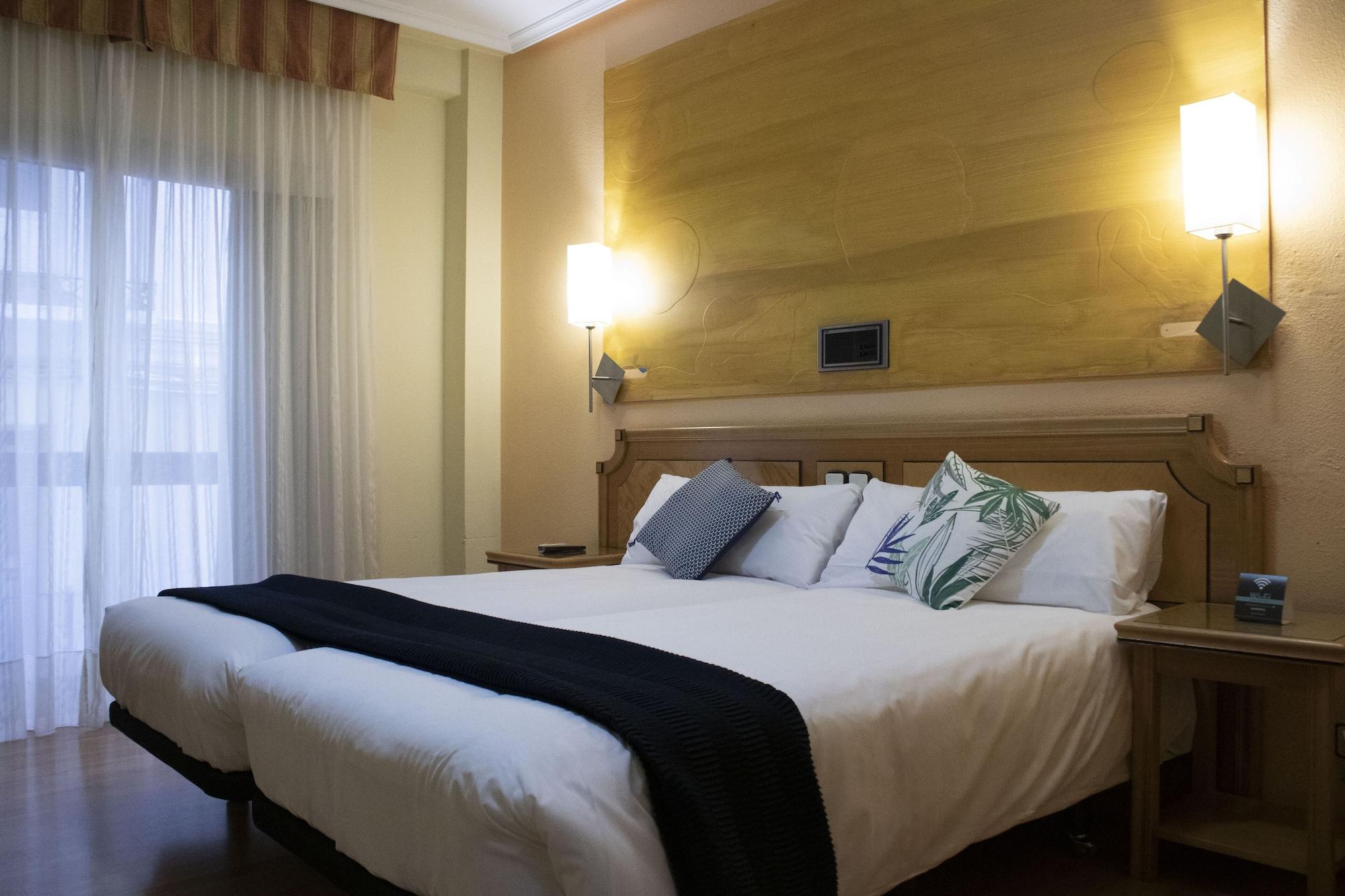 Alda Centro Zaragoza Hotel Ngoại thất bức ảnh